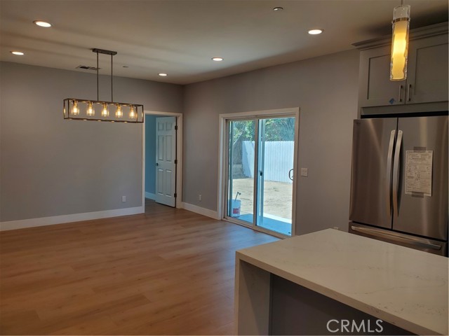 3945 3949 Sycamore Street, Pasadena CA: https://media.crmls.org/medias/0debf19e-bd88-4739-ba68-eb0a9d34bc10.jpg