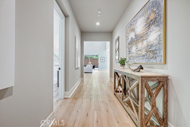 100 Bozeman, Irvine CA: https://media.crmls.org/medias/0dec3489-3393-4566-9e15-81d77b05d3bc.jpg