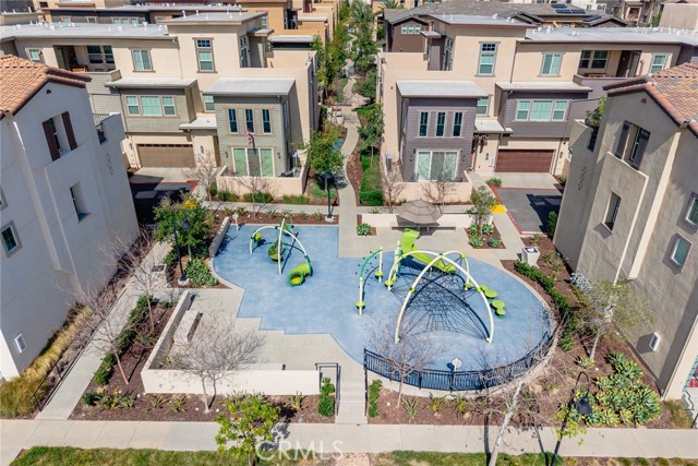12260 Chorus Drive, Rancho Cucamonga CA: https://media.crmls.org/medias/0decd971-fbfc-490a-88b5-c0b8b63cccce.jpg