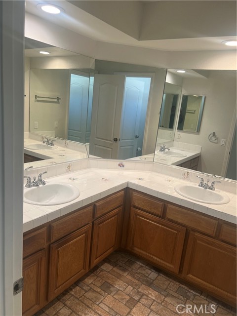 Detail Gallery Image 26 of 29 For 5018 Evanwood Ave, Oak Park,  CA 91377 - 4 Beds | 2/1 Baths