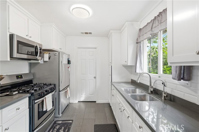 Image 11 of 35 For 4850 Vincent