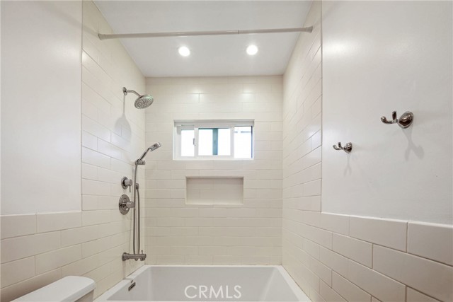 6615 Farralone Avenue, Woodland Hills CA: https://media.crmls.org/medias/0dee6039-a00e-452a-9269-907234e2ea4e.jpg