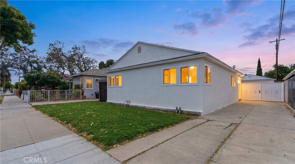 1815 E Hungerford