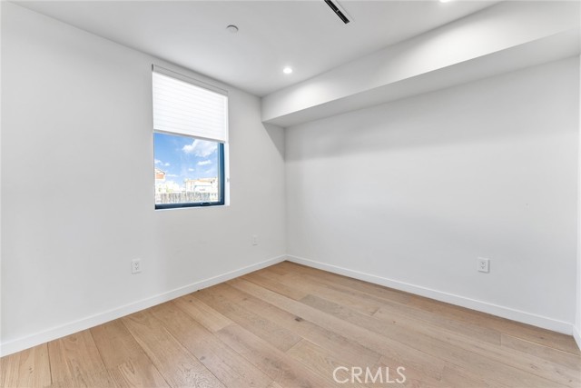 Detail Gallery Image 21 of 27 For 11341 Pearl St, Los Angeles,  CA 90064 - 4 Beds | 4/1 Baths