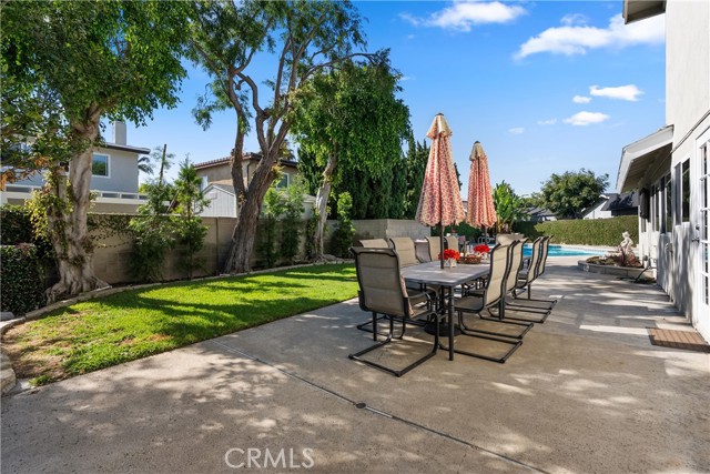 20571 Reef Lane, Huntington Beach CA: https://media.crmls.org/medias/0def46c6-ad6d-49a7-8cfd-e244eb770ac0.jpg