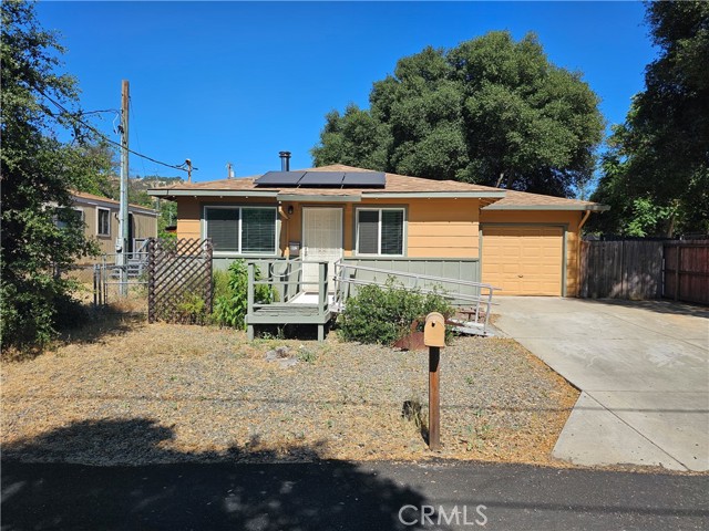 3172 16th Street, Clearlake CA: https://media.crmls.org/medias/0defd14e-a8a7-4066-8eb0-96de850ab804.jpg