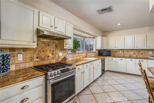 Detail Gallery Image 21 of 70 For 1461 W Fern Ave, Redlands,  CA 92373 - 3 Beds | 2/1 Baths