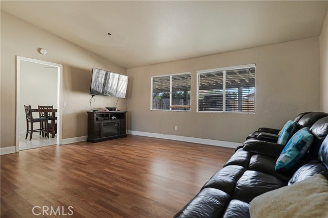 13595 West Drive, Desert Hot Springs CA: https://media.crmls.org/medias/0df1cf22-82ae-4c45-81c7-1e0e4db881c9.jpg