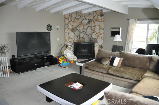 1723 Carver, Redondo Beach, California 90278, 3 Bedrooms Bedrooms, ,2 BathroomsBathrooms,Residential,Sold,Carver,S12104965