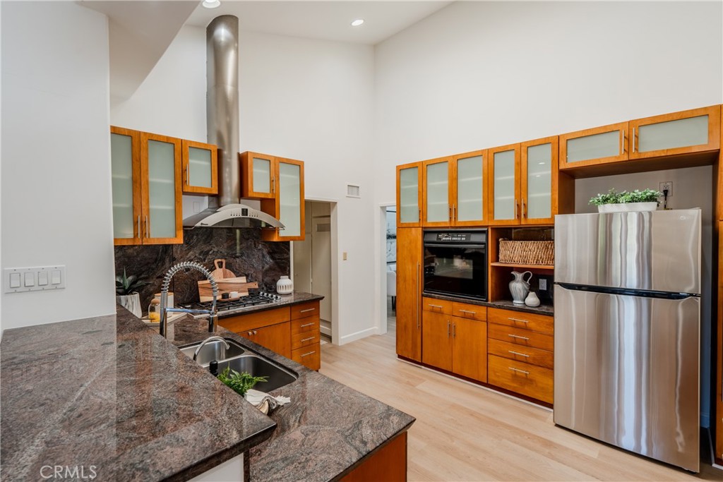 MLS #OC25245257 image #17