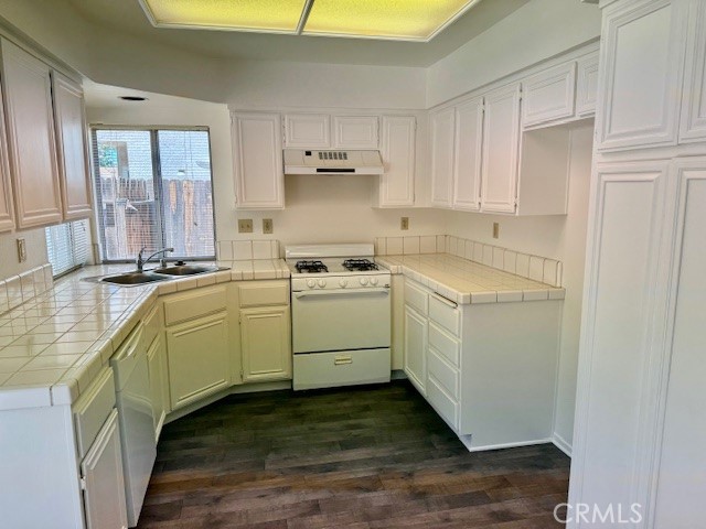 37733 Harvey Street, Palmdale CA: https://media.crmls.org/medias/0df30eb2-f0a5-4bb9-90e3-4b8cee4b6e58.jpg