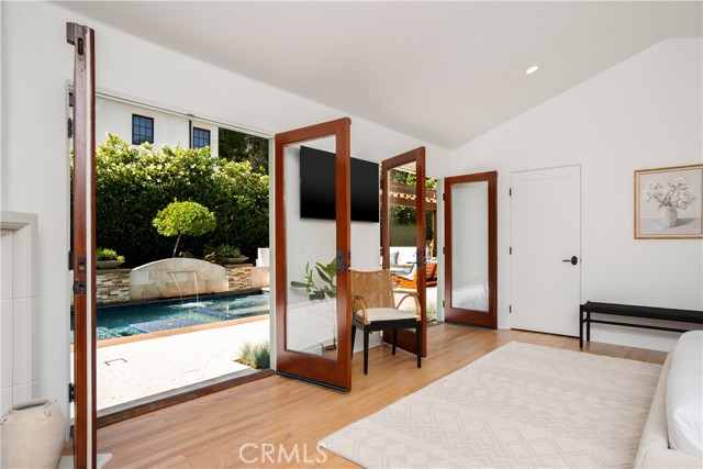 1247 Journeys End Drive, La Canada Flintridge CA: https://media.crmls.org/medias/0df3cdbe-0d71-4d8a-96f4-761073fa6ce8.jpg