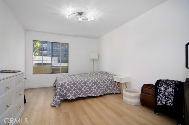 21400 Burbank Boulevard, 202 photo 10