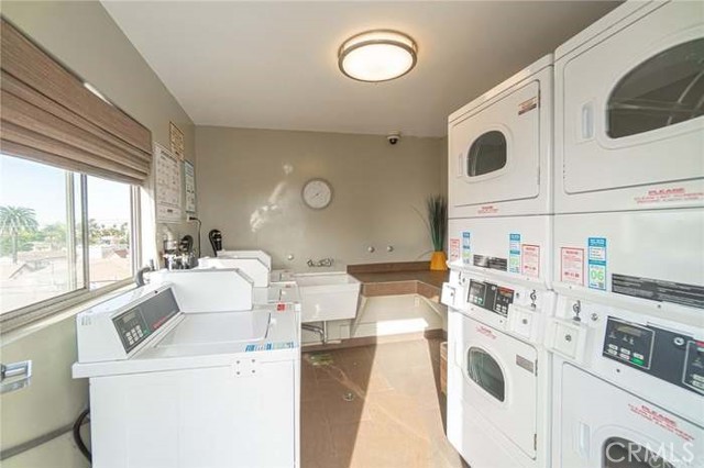 Detail Gallery Image 11 of 16 For 1329 E 1st St #11,  Long Beach,  CA 90802 - 1 Beds | 1 Baths