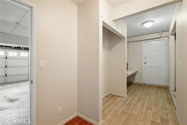 7169 Castle Peak Drive, West Hills CA: https://media.crmls.org/medias/0df499eb-6d7f-47b8-8832-c754c7a414a9.jpg