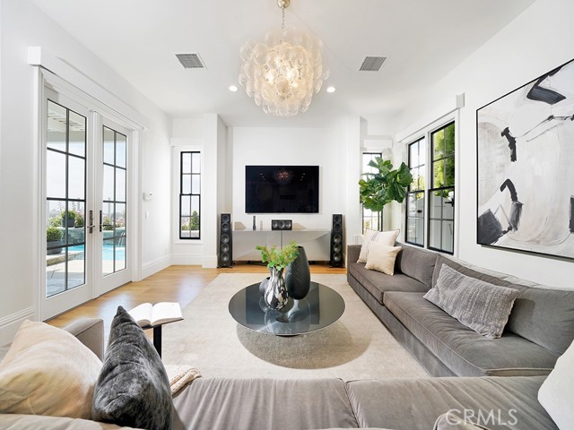 Detail Gallery Image 22 of 62 For 17 Crooked Stick Dr, Newport Beach,  CA 92660 - 5 Beds | 5/1 Baths