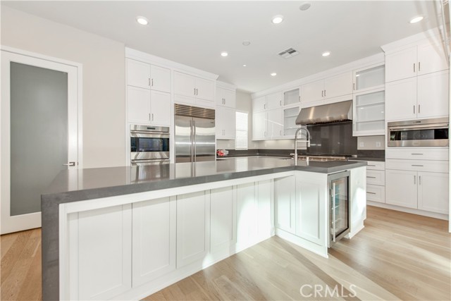 Detail Gallery Image 8 of 32 For 61 Einstein, Irvine,  CA 92618 - 4 Beds | 3/2 Baths