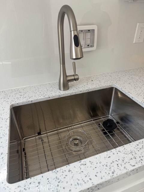 Kitchen sink