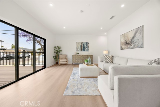 Image 11 of 27 For 5702 Huntdale Street
