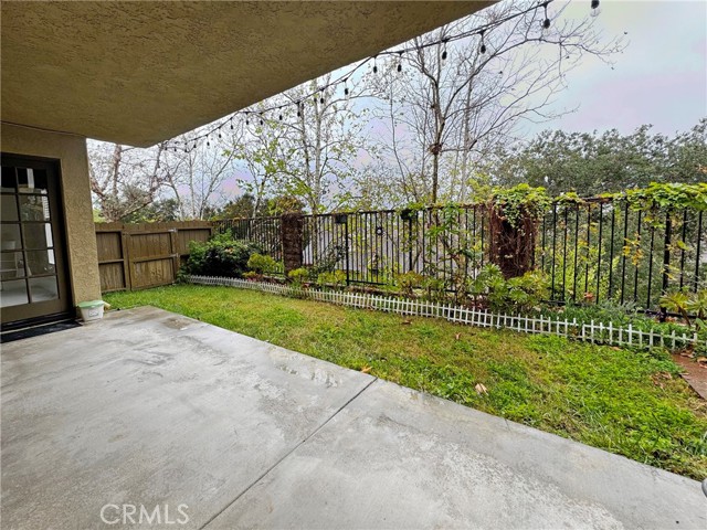 Detail Gallery Image 8 of 15 For 25222 Birch Grove, Lake Forest,  CA 92630 - 2 Beds | 2 Baths