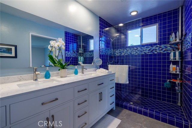 Detail Gallery Image 14 of 27 For 17726 Martha St, Encino,  CA 91316 - 3 Beds | 2 Baths