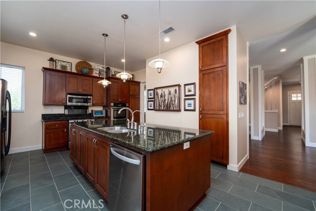 22475 Quail Call Drive, Moreno Valley CA: https://media.crmls.org/medias/0df8d4de-6a3b-496e-a80f-d37d3a1bc398.jpg