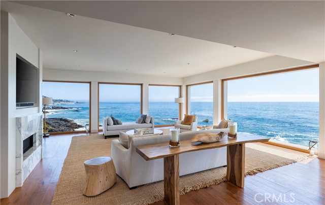 1901 Ocean Way, Laguna Beach CA: https://media.crmls.org/medias/0df9df95-9ce9-42c4-ad91-e13f453afce4.jpg