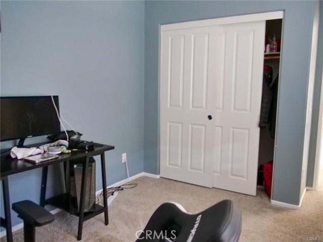 Image 8 of 19 For 24280 White Willow Avenue