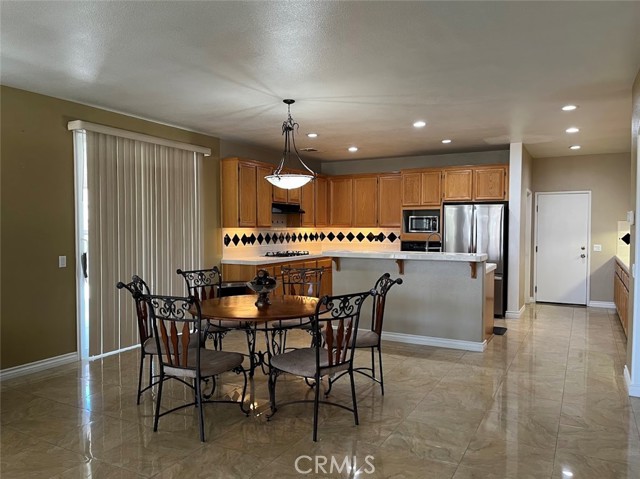 10072 Berkshire Drive, Jurupa Valley CA: https://media.crmls.org/medias/0dfa6418-2795-430a-a98b-fcccfc8faac6.jpg