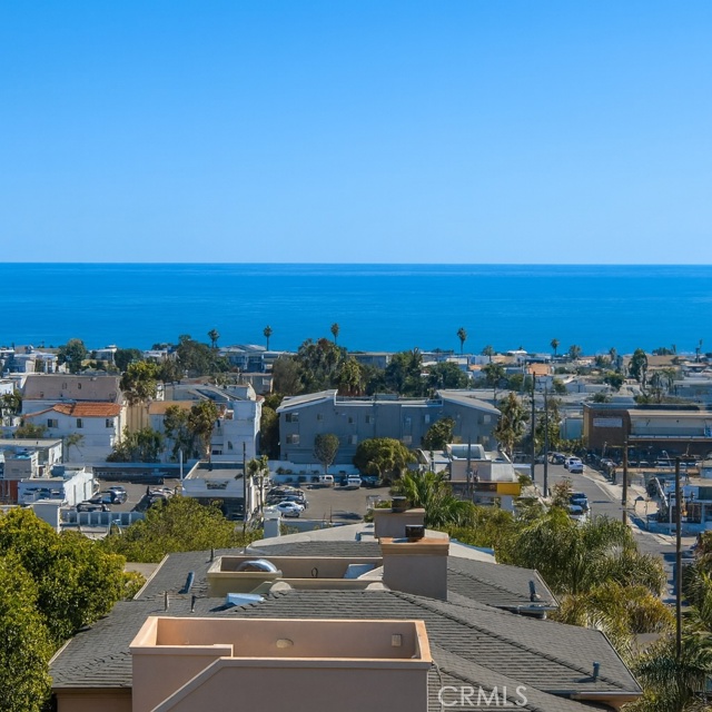944 5th Street, Hermosa Beach, California 90254, 4 Bedrooms Bedrooms, ,2 BathroomsBathrooms,Residential,For Sale,5th,SB25196904