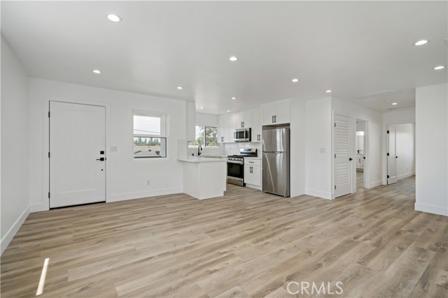 Detail Gallery Image 36 of 41 For 4574 Shadeway Rd, Lakewood,  CA 90713 - 8 Beds | 6 Baths