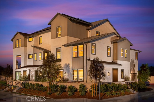 12865 Auburn Drive, Eastvale CA: https://media.crmls.org/medias/0dfb9c88-a580-4bcb-b98c-3b572dac6f38.jpg