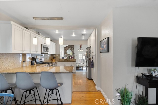 Detail Gallery Image 9 of 19 For 1205 Manzanita, Manhattan Beach,  CA 90266 - 3 Beds | 1/1 Baths