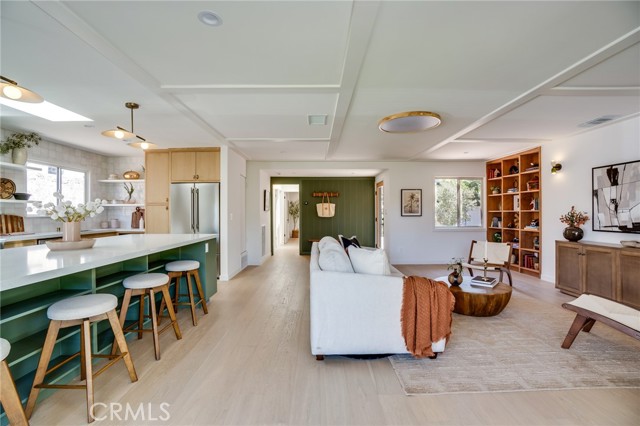 1393 Navarro Avenue, Pasadena CA: https://media.crmls.org/medias/0dfcf4f8-3e20-4eb5-99ae-217a134d97d0.jpg