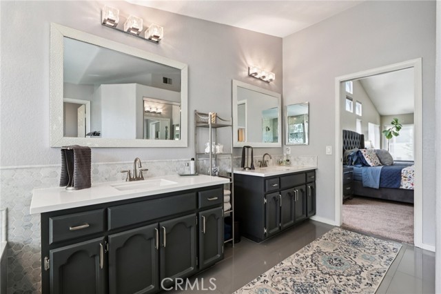 Detail Gallery Image 40 of 67 For 420 Somerset Cir, Corona,  CA 92879 - 5 Beds | 3 Baths