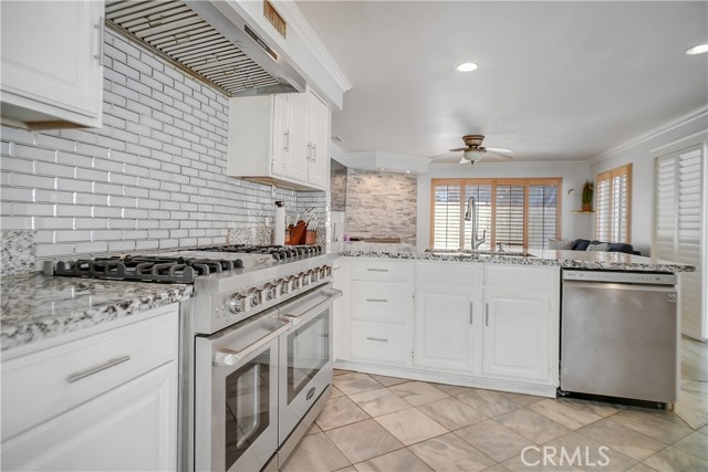 Detail Gallery Image 11 of 31 For 20171 Corona St, Corona,  CA 92881 - 5 Beds | 4 Baths