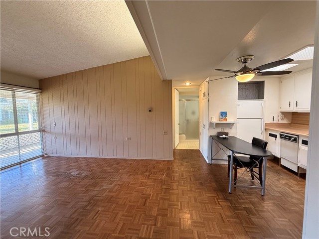 Detail Gallery Image 12 of 29 For 1321 Prestwick Rd 147k,  Seal Beach,  CA 90740 - 2 Beds | 1 Baths