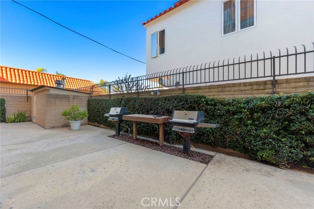 Detail Gallery Image 30 of 41 For 201 Bay Shore Ave #104,  Long Beach,  CA 90803 - 2 Beds | 2 Baths