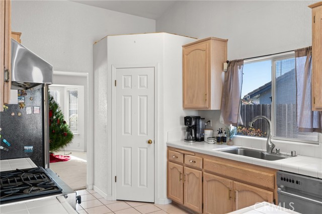 Detail Gallery Image 17 of 33 For 781 Koval, Santa Maria,  CA 93455 - 3 Beds | 2 Baths