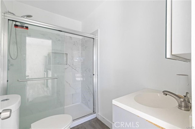 Detail Gallery Image 9 of 12 For 11140 Vanowen St, North Hollywood,  CA 91605 - 3 Beds | 2 Baths