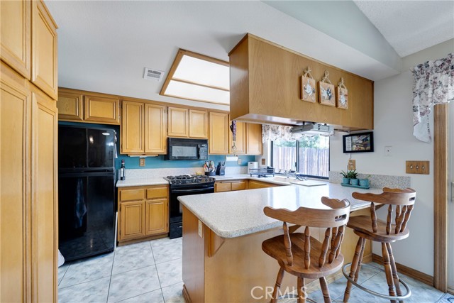 14548 Sylvester Drive, Moreno Valley CA: https://media.crmls.org/medias/0dfedbea-30d9-4d0c-8051-59280771915d.jpg