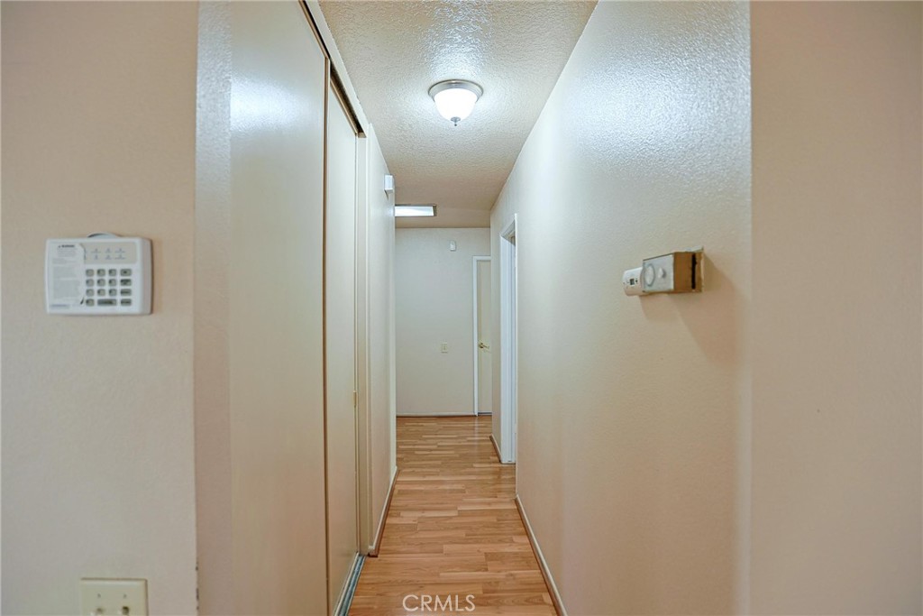 https://media.crmls.org/medias/0dfee963-bc95-4e22-883f-5a6d156328ec.jpg?preset=X-Large