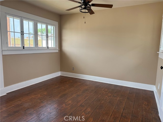 Detail Gallery Image 4 of 13 For 3043 Market, Riverside,  CA 92501 - 2 Beds | 2 Baths