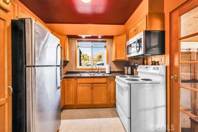 8427 Rock Haven Road, Joshua Tree CA: https://media.crmls.org/medias/0dff73be-2fcc-4933-998e-5b579aa73878.jpg