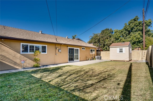 Detail Gallery Image 26 of 29 For 16422 Lakemont Ln, Huntington Beach,  CA 92647 - 4 Beds | 2 Baths