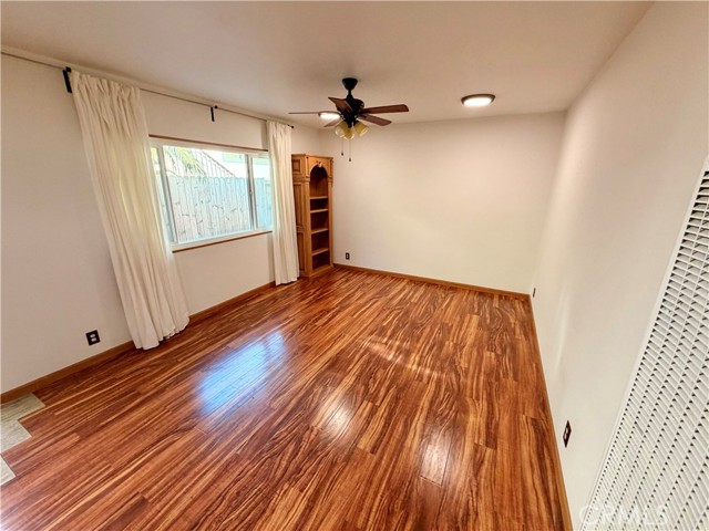 Detail Gallery Image 5 of 8 For 156 W Escalones #B,  San Clemente,  CA 92672 - 2 Beds | 1 Baths