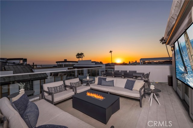 1515 E Ocean Boulevard, Newport Beach CA: https://media.crmls.org/medias/0e011dbb-afdc-4c37-bff8-f49f72da50e4.jpg