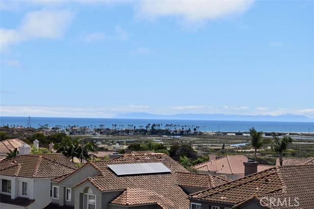 1817 Ocean Court, Costa Mesa CA: https://media.crmls.org/medias/0e019159-725a-4dd7-82c6-f15ca42f1c6d.jpg