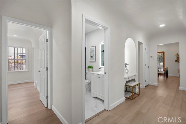 336 N Crescent Heights Boulevard, Los Angeles CA: https://media.crmls.org/medias/0e020071-4bc4-43c4-8f20-1e53718e1883.jpg