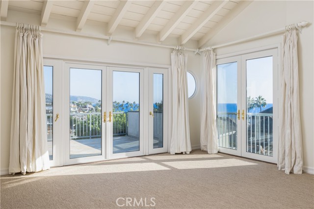 Detail Gallery Image 17 of 51 For 325 Crescent Bay Dr, Laguna Beach,  CA 92651 - 6 Beds | 6 Baths